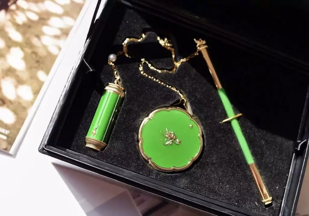 这些个限定版光是包装，就把我迷得神魂颠倒了！