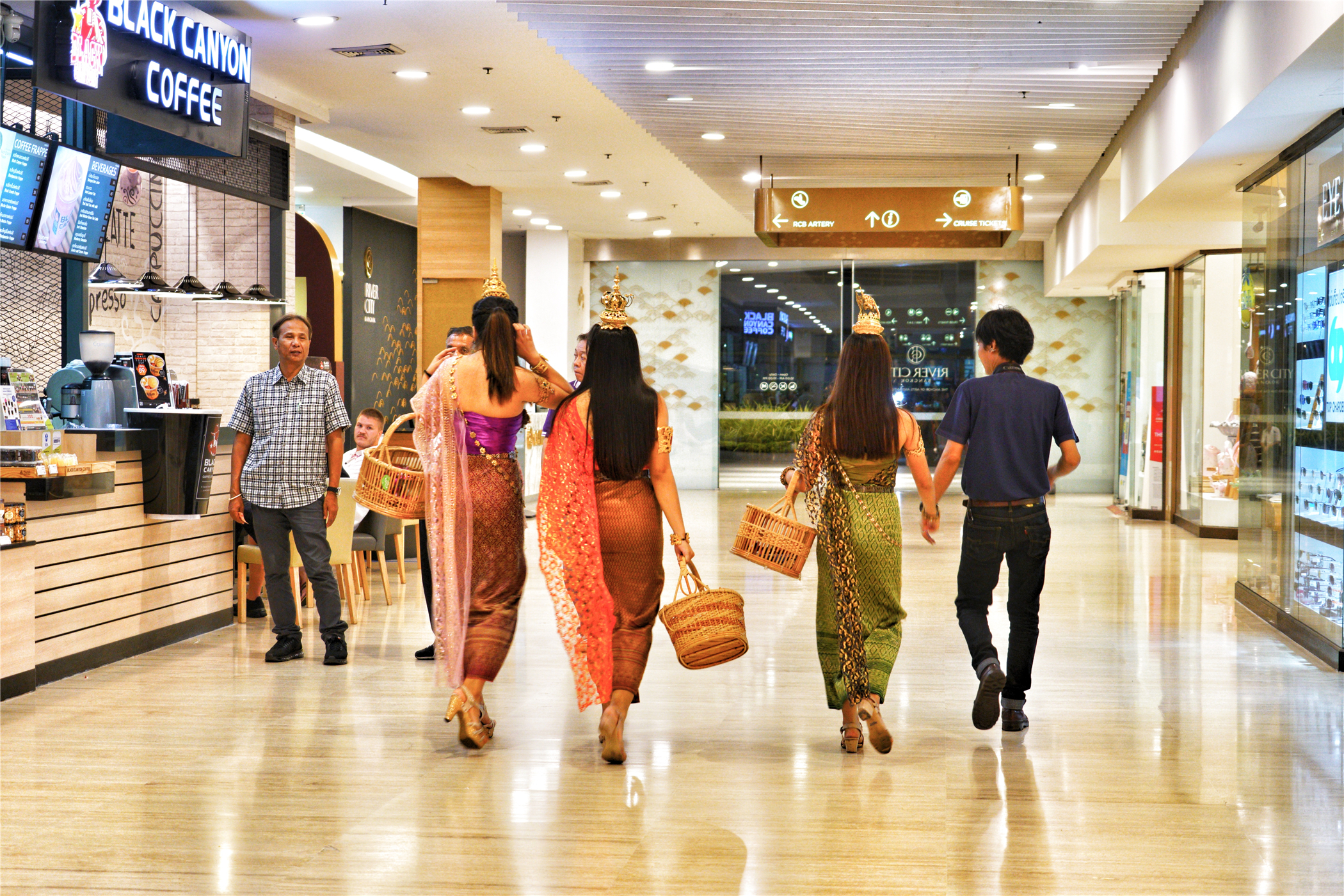 慢行曼谷，和宝贝一起圆一个少年英雄梦