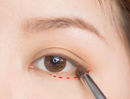 初学化妆如何画眼妆,眼妆初学者怎么化妆好看
