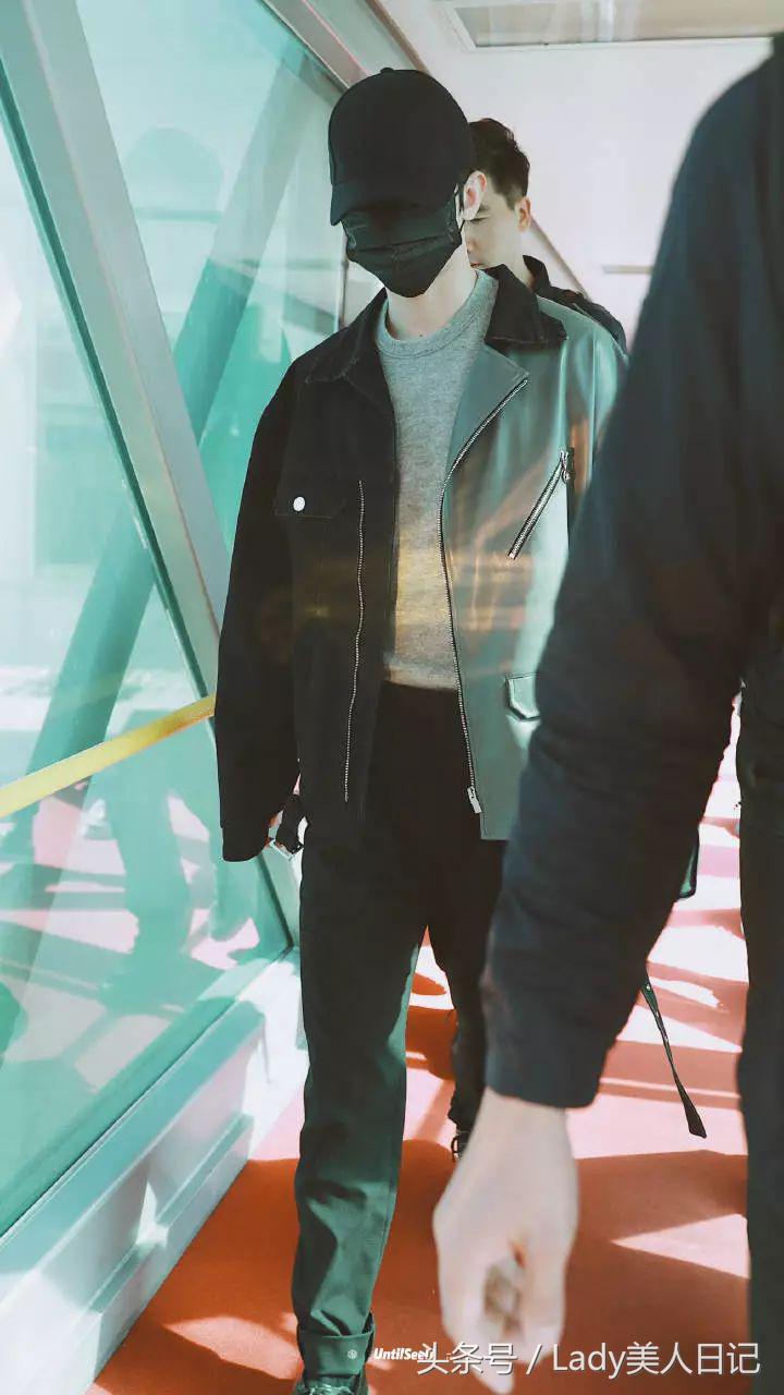 男生穿起来很酷的外套男童,才子男装皮夹克冬装机车皮外套