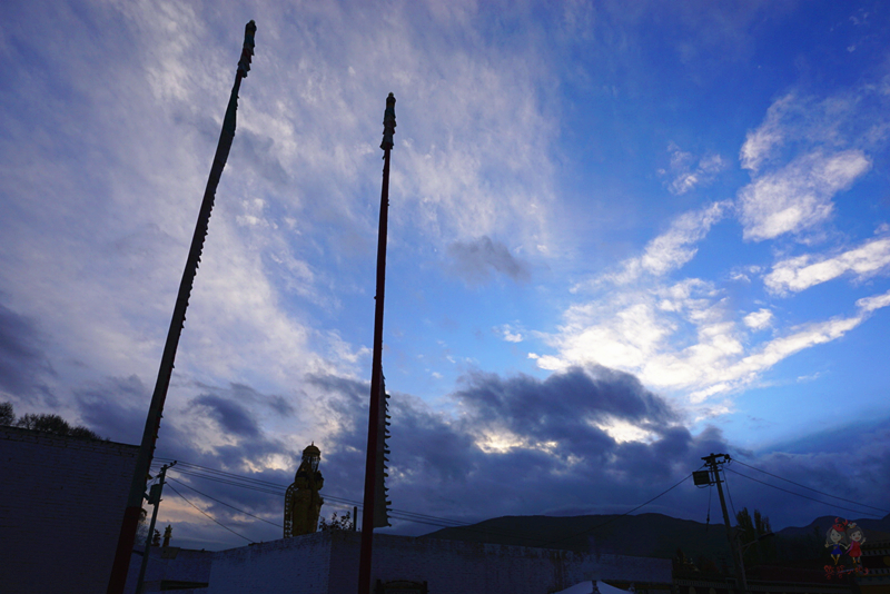 为什么藏人都说喇嘛最聪明?探秘青藏高原寺中的灵魂密码师