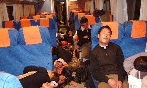 一个人火车硬座如何打发时间,一个人坐高铁怎么打发时间