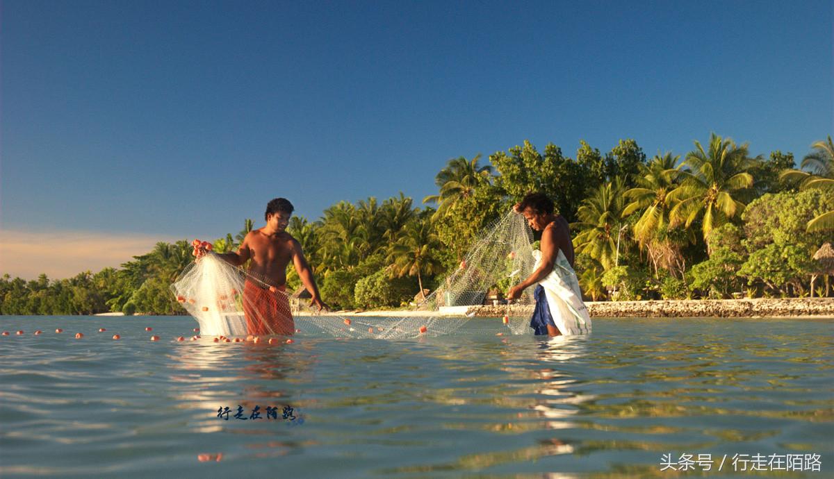 最穷岛国:海域比国土大几千倍,不去捕鱼只会卖护照捕鱼证