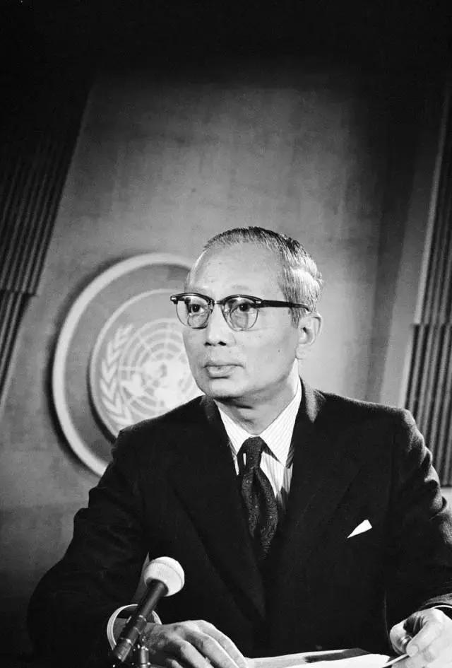 中国席位！“乔的笑”：“震碎了联合国议事大厅的玻璃”