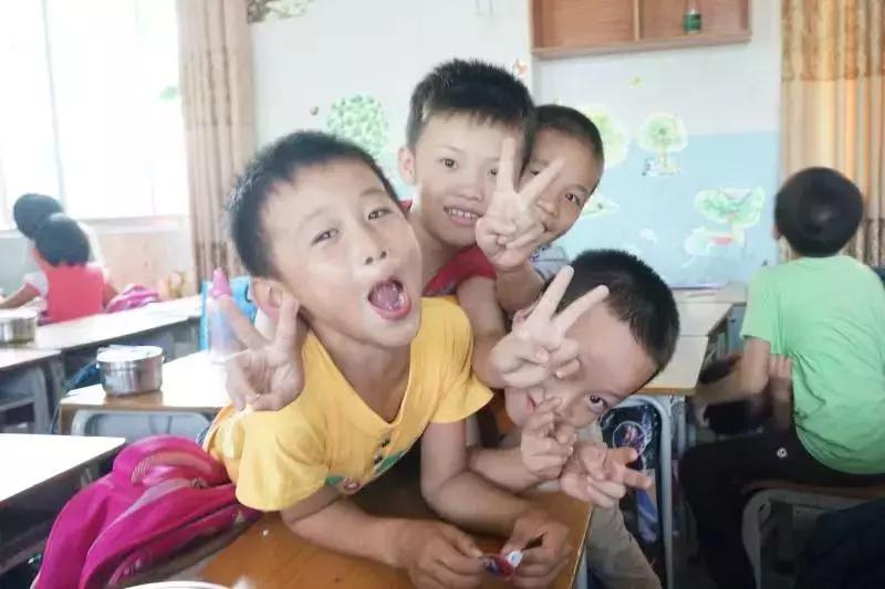 爱是此刻的相遇——东方红平安希望小学合唱团诞生记