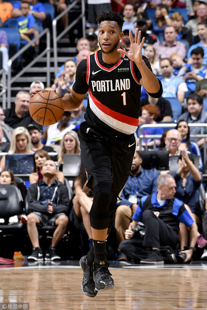 今日nba上脚球鞋欧文,今日nba球鞋上脚精选新浪看点