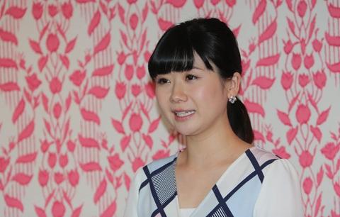 小时候却是个爱哭鬼,小时候是个爱哭鬼长大是帅哥