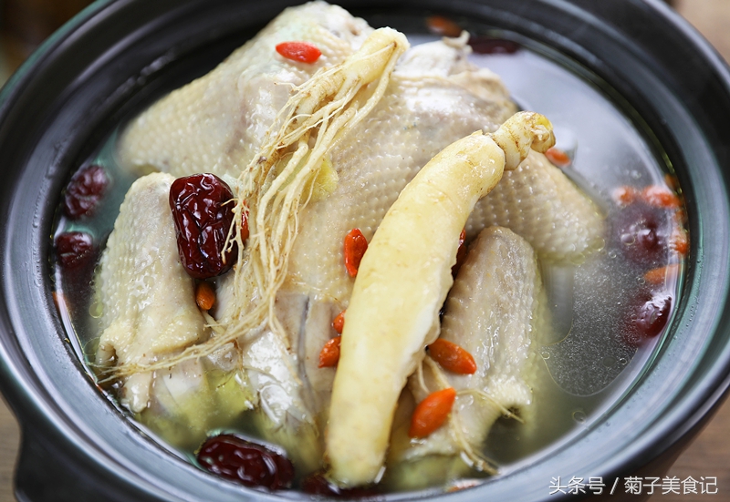鲜人参汤补气血做法,鲜人参炖鸡汤的正确做法和功效