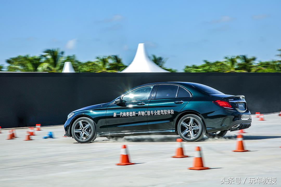 全新奔驰c级怎么选,全系奔驰商务车大全