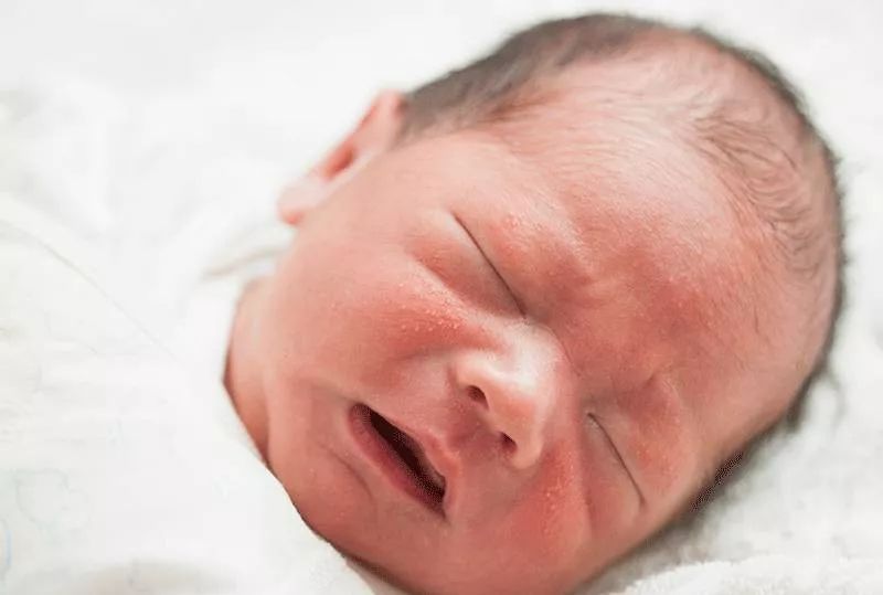 0岁婴儿需要注意什么,0岁宝宝劲大正常吗