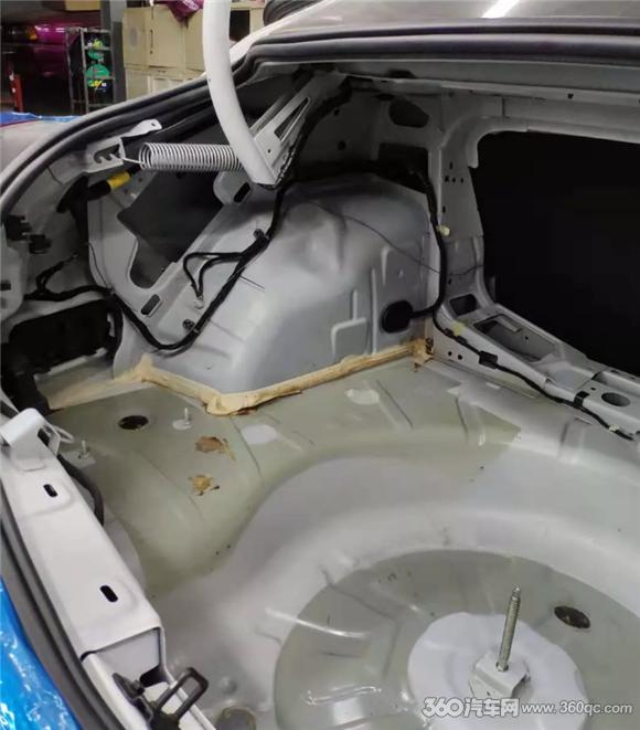 新车买回来里面的味道怎么能去除,为什么新车都有一股味道