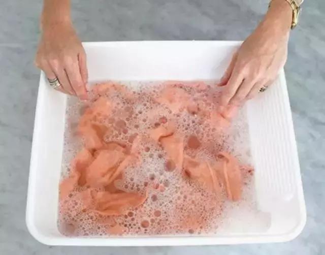 洗衣机怎样洗毛衣才不起球,毛衣起球怎么办教你一招解决