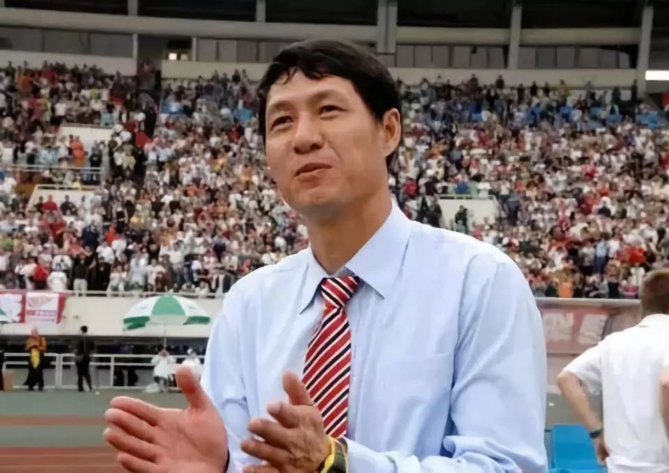 等了很久终于等到今天，四川足球梦圆都江堰凤凰体育中心！