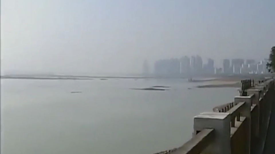 一条匿名短信竟揭开了妻子隐藏多年的秘密他一怒之下杀死老乡