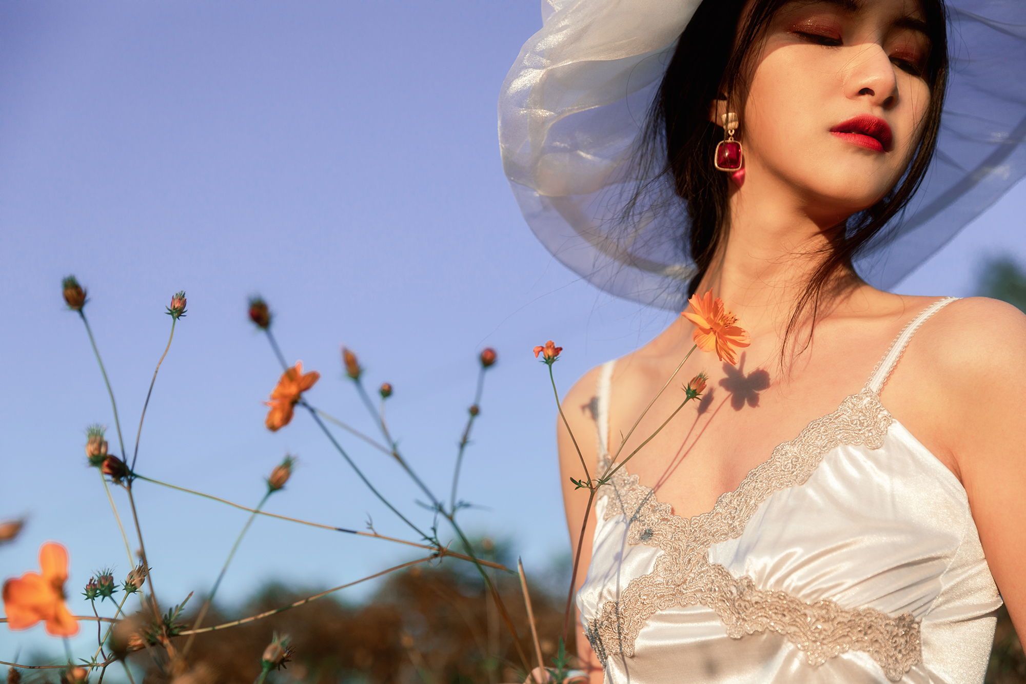 结婚后发现自己爱上了另一个女人,婚前爱上有妇之夫现在好后悔