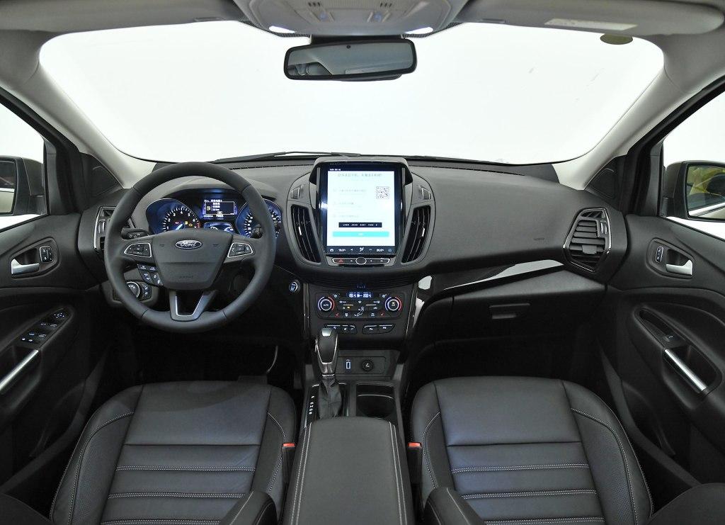 福特翼虎对比大众途观,新款福特翼虎对比老款途观