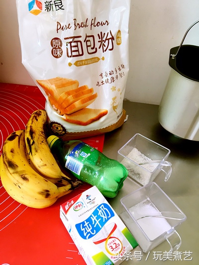 入口苦涩而后回甘,入口香甜唇齿留香