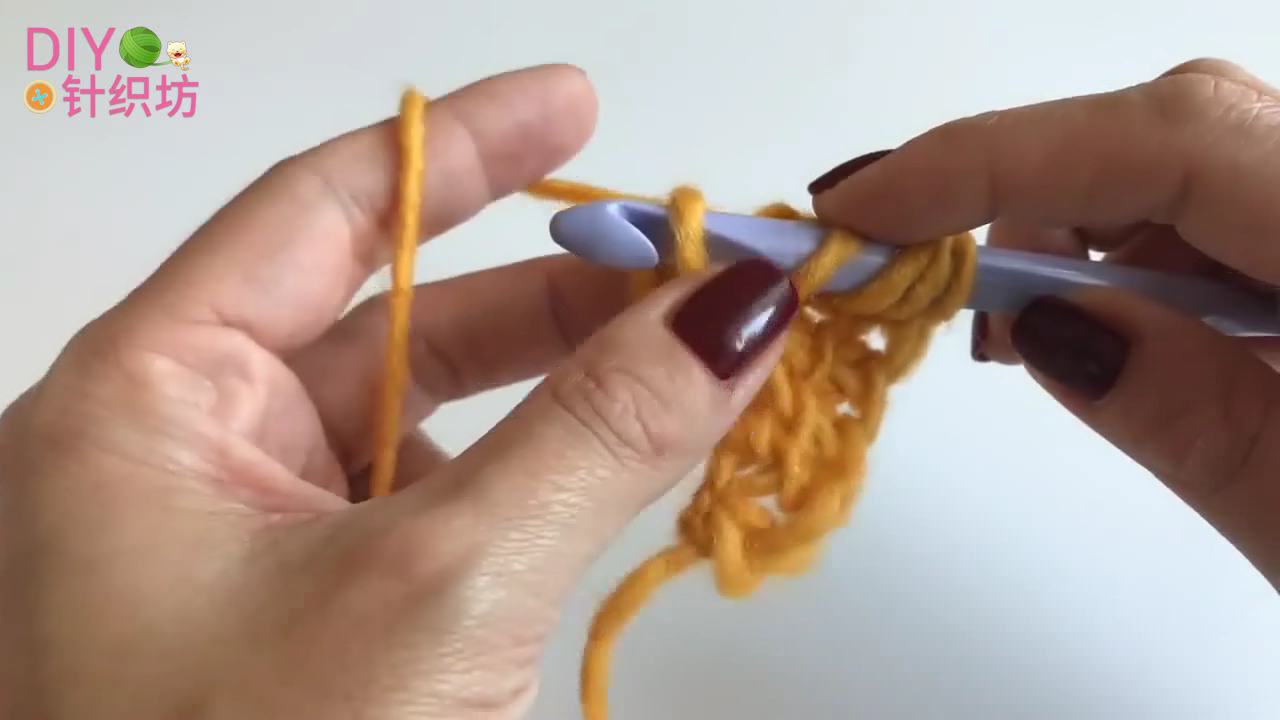 渔网三角围巾钩针教程,钩针编织三角围巾视频教程