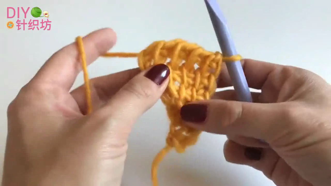 渔网三角围巾钩针教程,钩针编织三角围巾视频教程