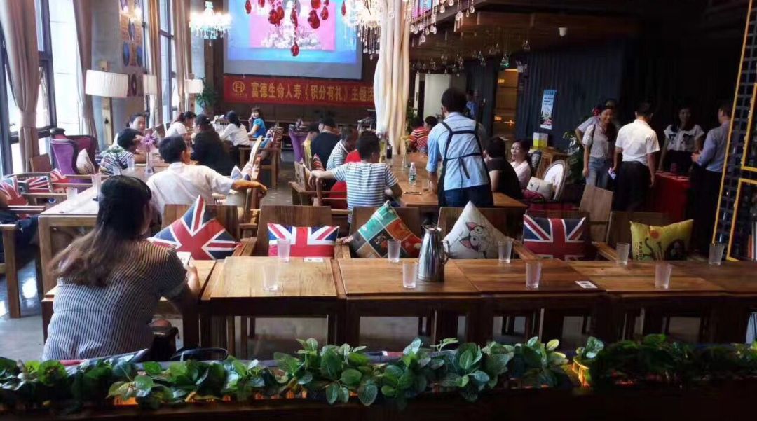 鍜栧暋缁忚惀妯″紡瀵规瘮鍒嗘瀽,灏忓挅鍟″簵缁忓吀缁忚惀妯″紡