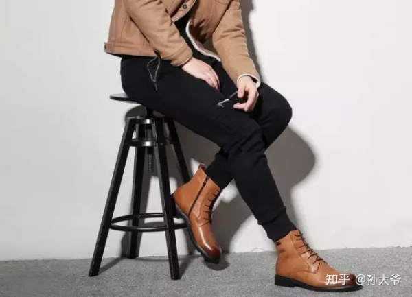 每个人都有一双马丁靴,一双有质感的马丁靴