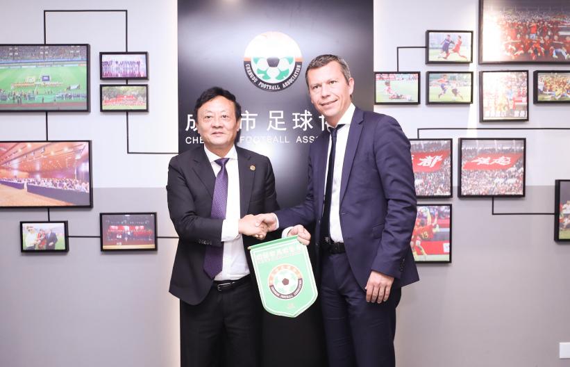 张修维被法甲豪门里昂看上,成都足协法甲签约