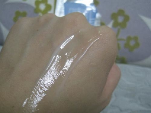 佰草集的大白泥面膜里面带的泡沫,佰草集大白泥面膜典萃版与瓷意版