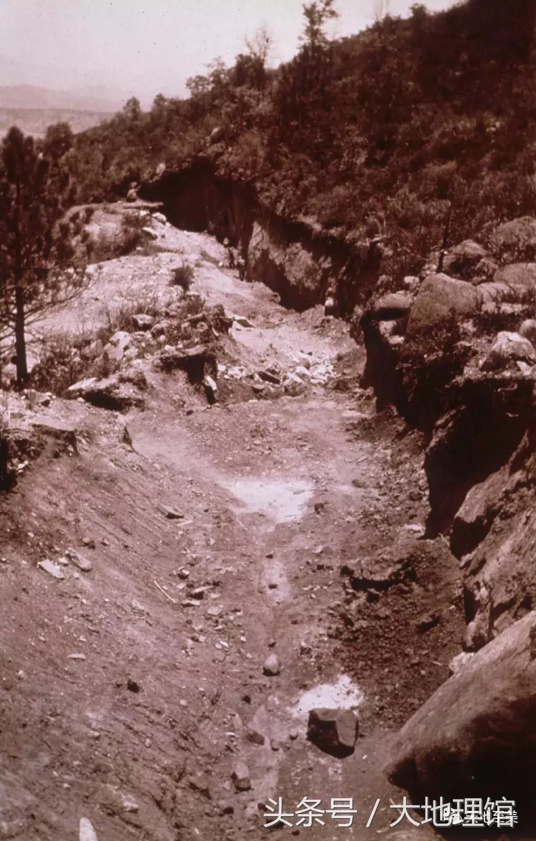 地球上有两个地方是哪里,地球上有多少个国家分别在哪