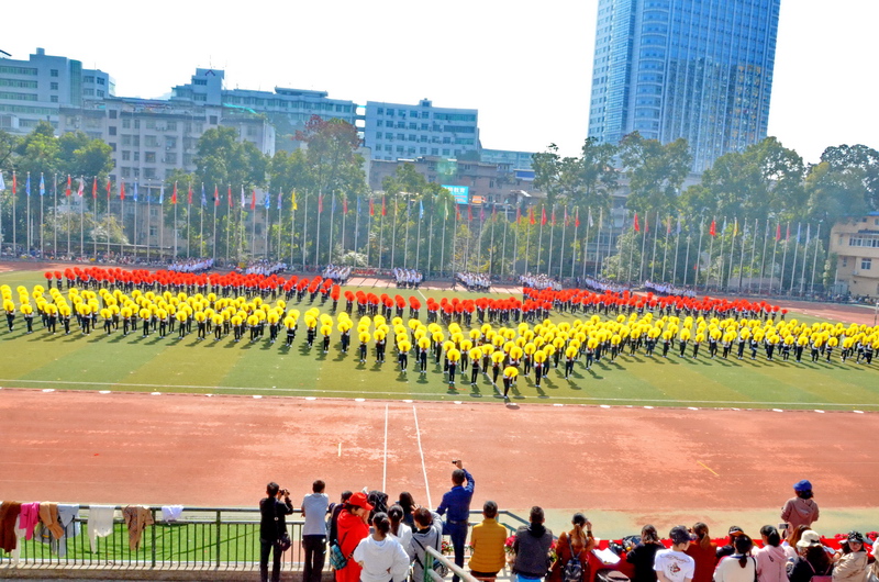 恩施市实验小学足球比赛,建始县实验小学2023运动会