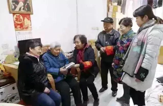 红蓝绿黑你喜欢什么色,红绿蓝清新配色