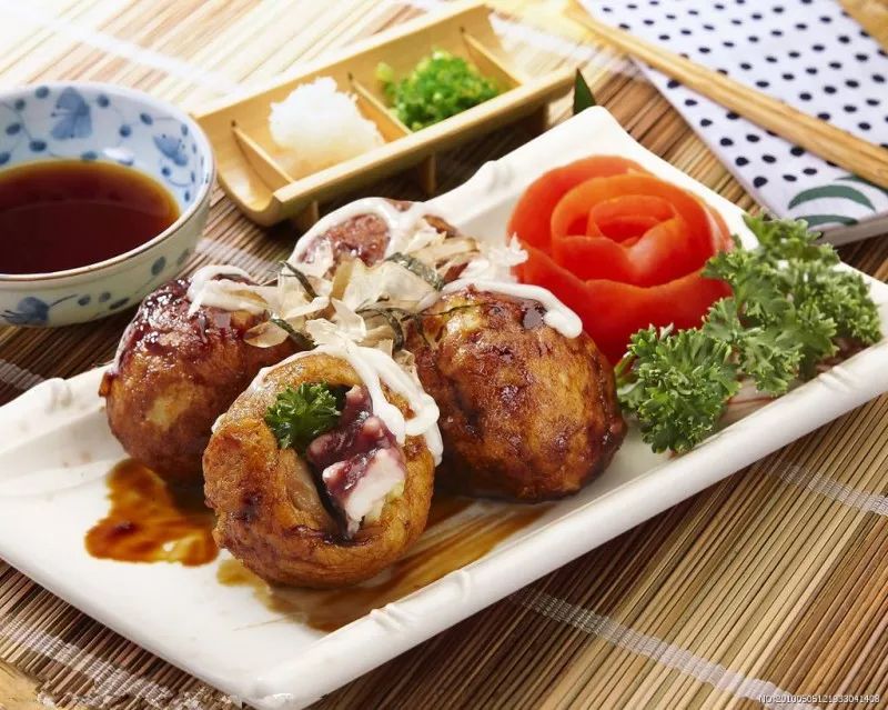 世茂广场新开,世茂广场b1楼