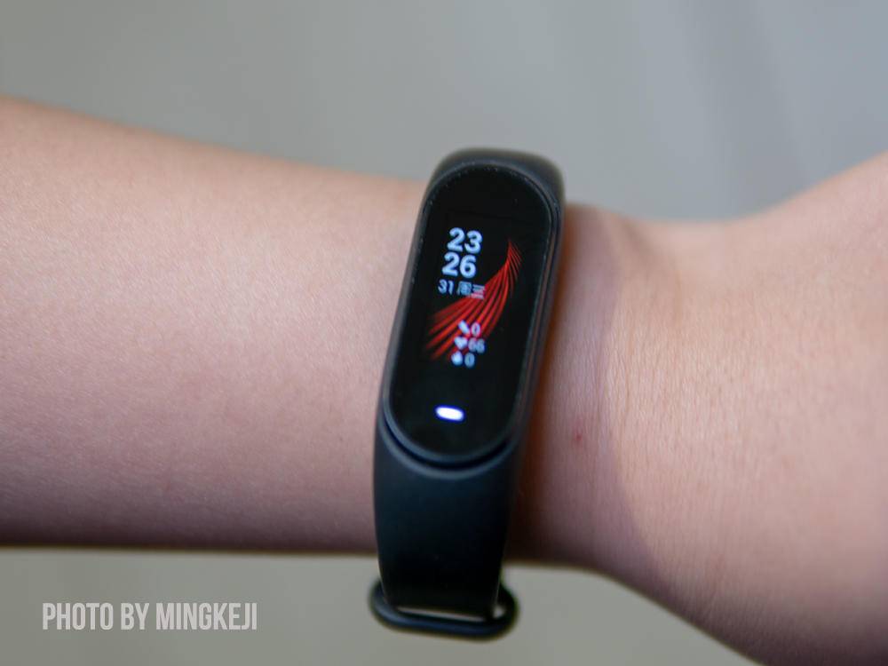 黑加手环对比,黑加手环和小米手环