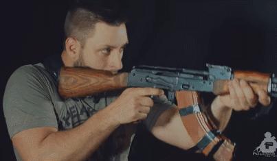 看起来很炫酷的盘玩手法,超级炫酷的换弹方式