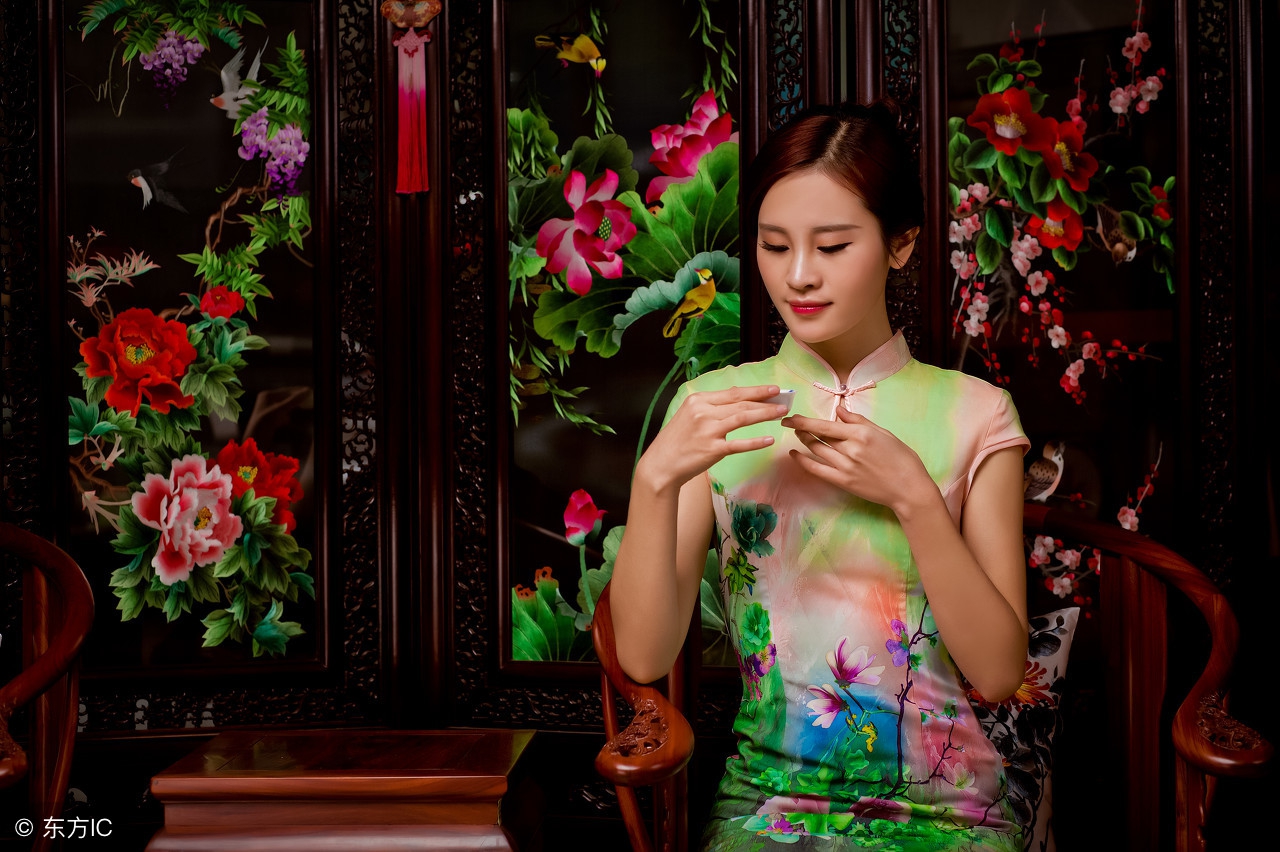 喜欢穿旗袍的女人是什么性格,喜欢穿旗袍的女的身材好吗