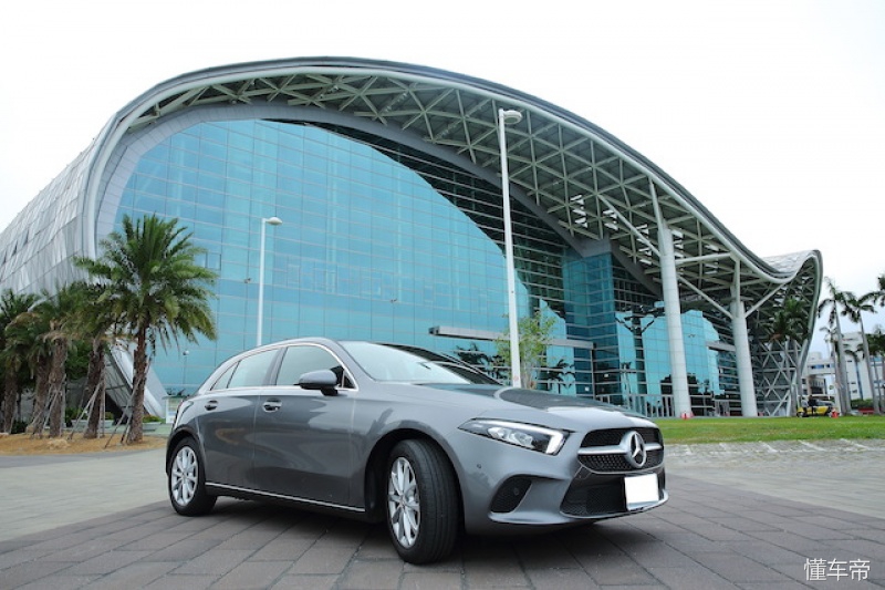 奔驰a200掀背车,试驾车解析