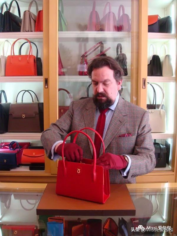 第4只包|Launer:皇家*用御**,女王奶奶一生推