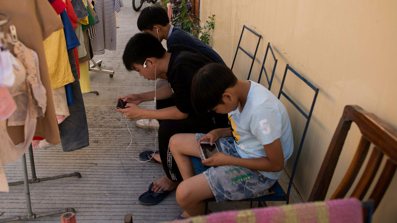 青少年游戏成瘾教育,青少年游戏成瘾的解决办法官方