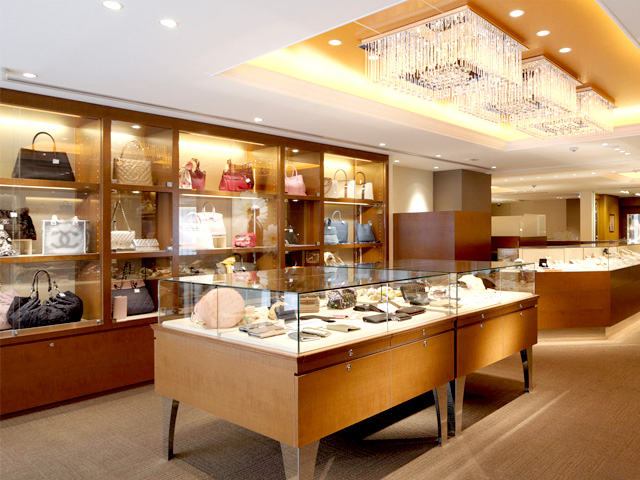 衣服奢侈品牌排行榜,男装奢侈品牌排行榜