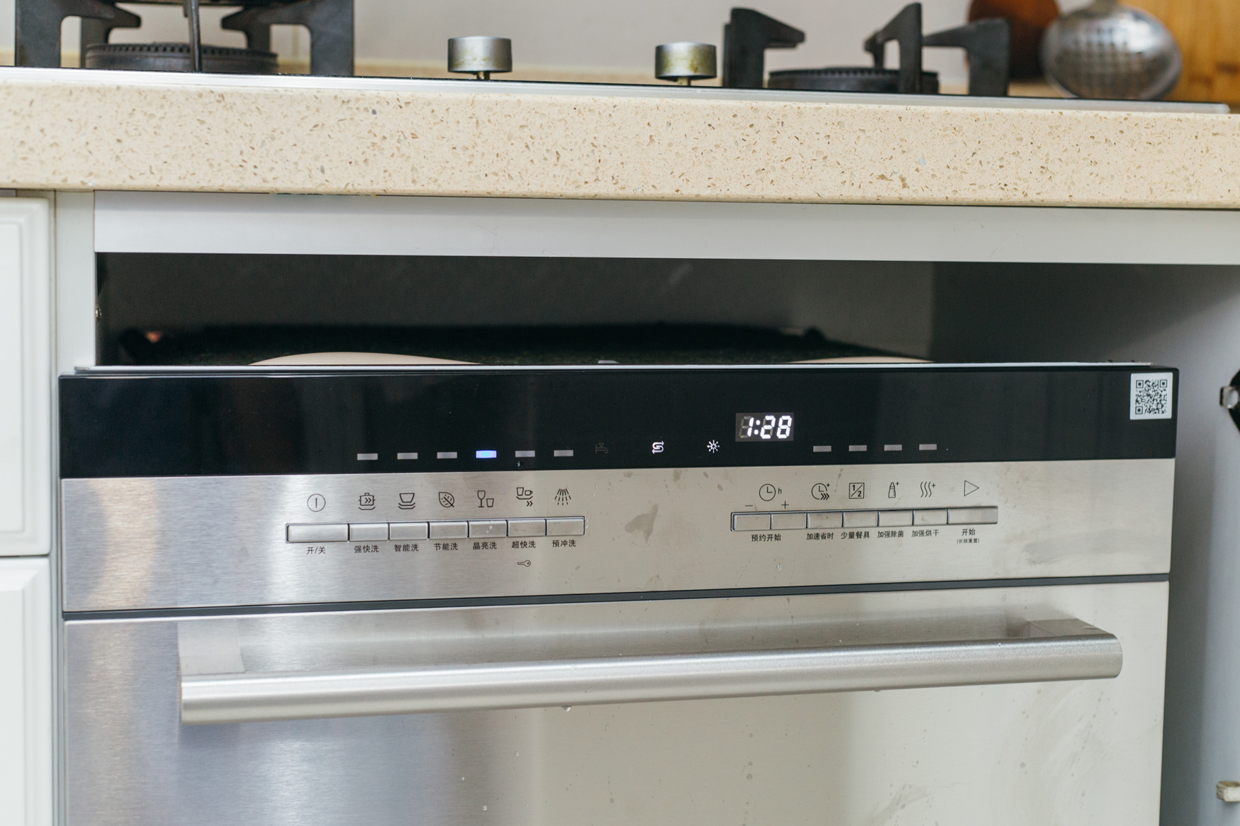 西门子嵌入式洗碗机怎么样拆装,嵌入式西门子洗碗机安装效果