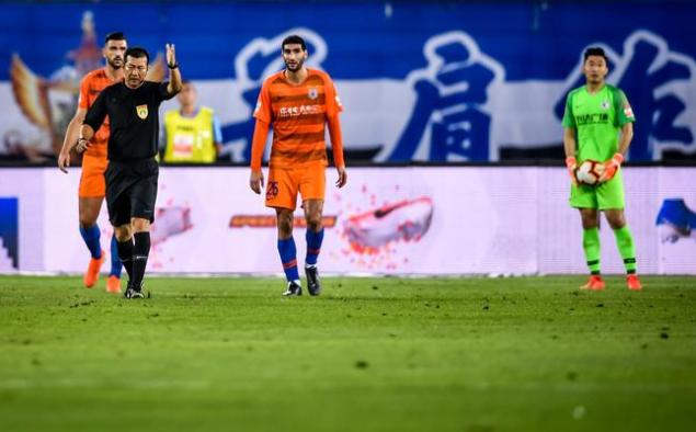 费莱尼判罚争议,费莱尼进球被吹足协回应