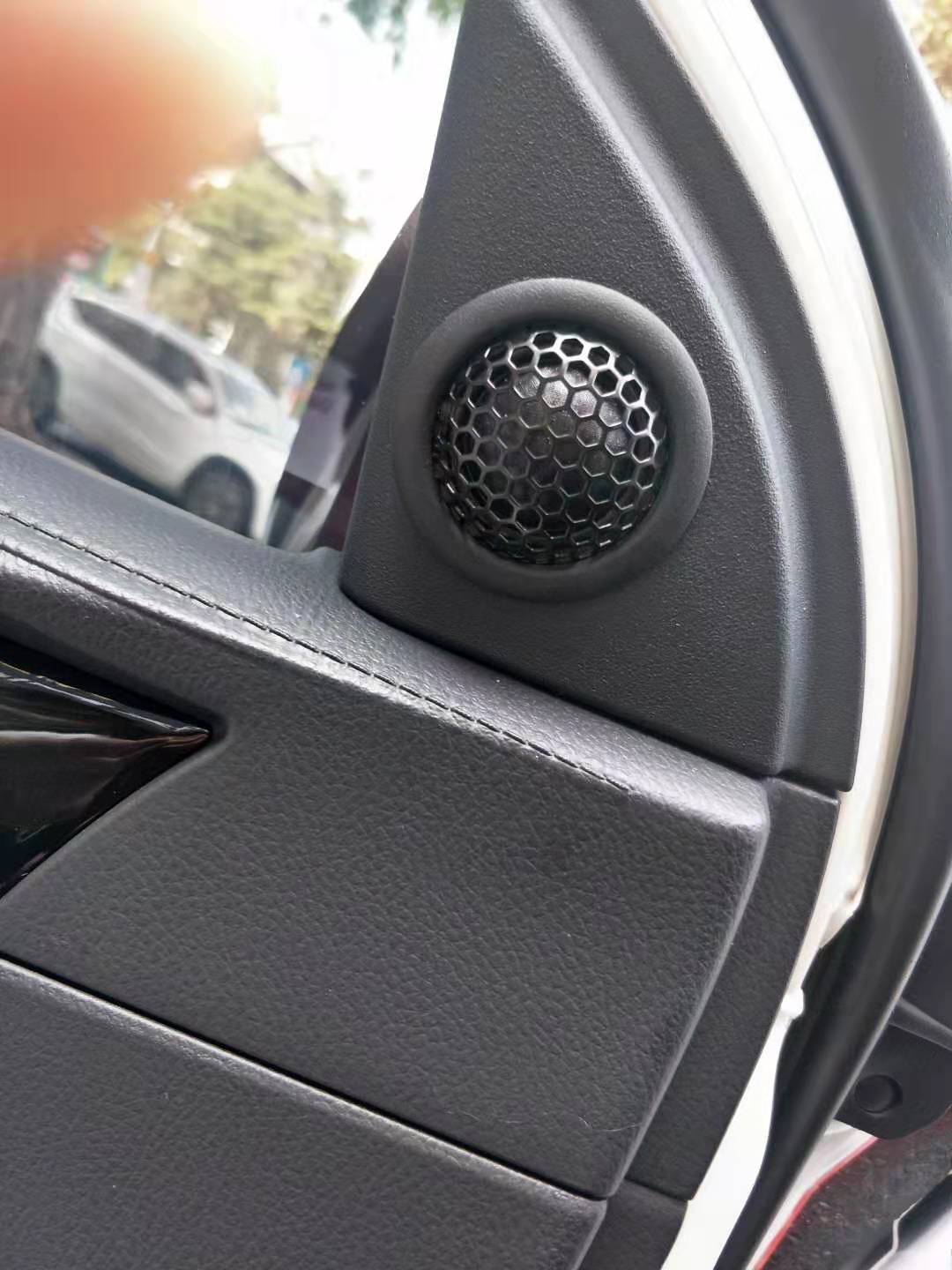 丰田致炫x音响改装低音炮,丰田致炫x音响怎么改效果好