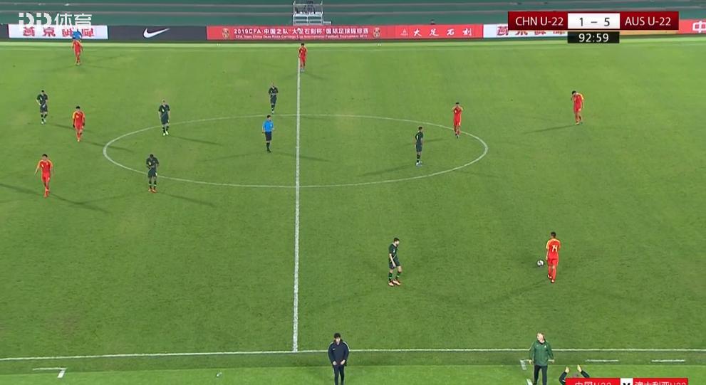 多一人作战国奥为何仍不敌日本队,国奥以多打少0比1不敌日本数据