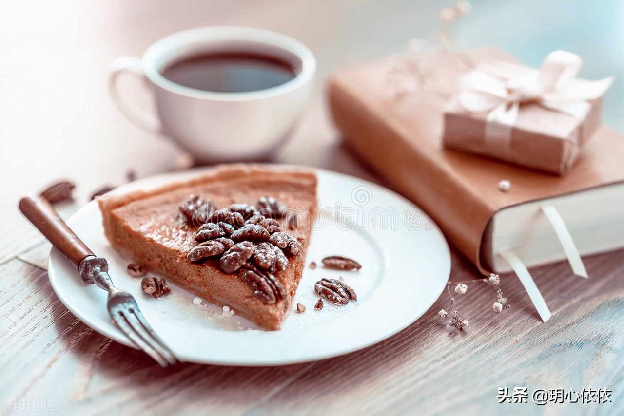 温馨冬日最适合手捧奶茶、咖啡，超级简单的宅家自制方法