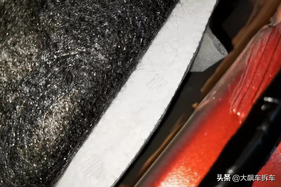 看见的光鲜亮丽，看不见的能省就省