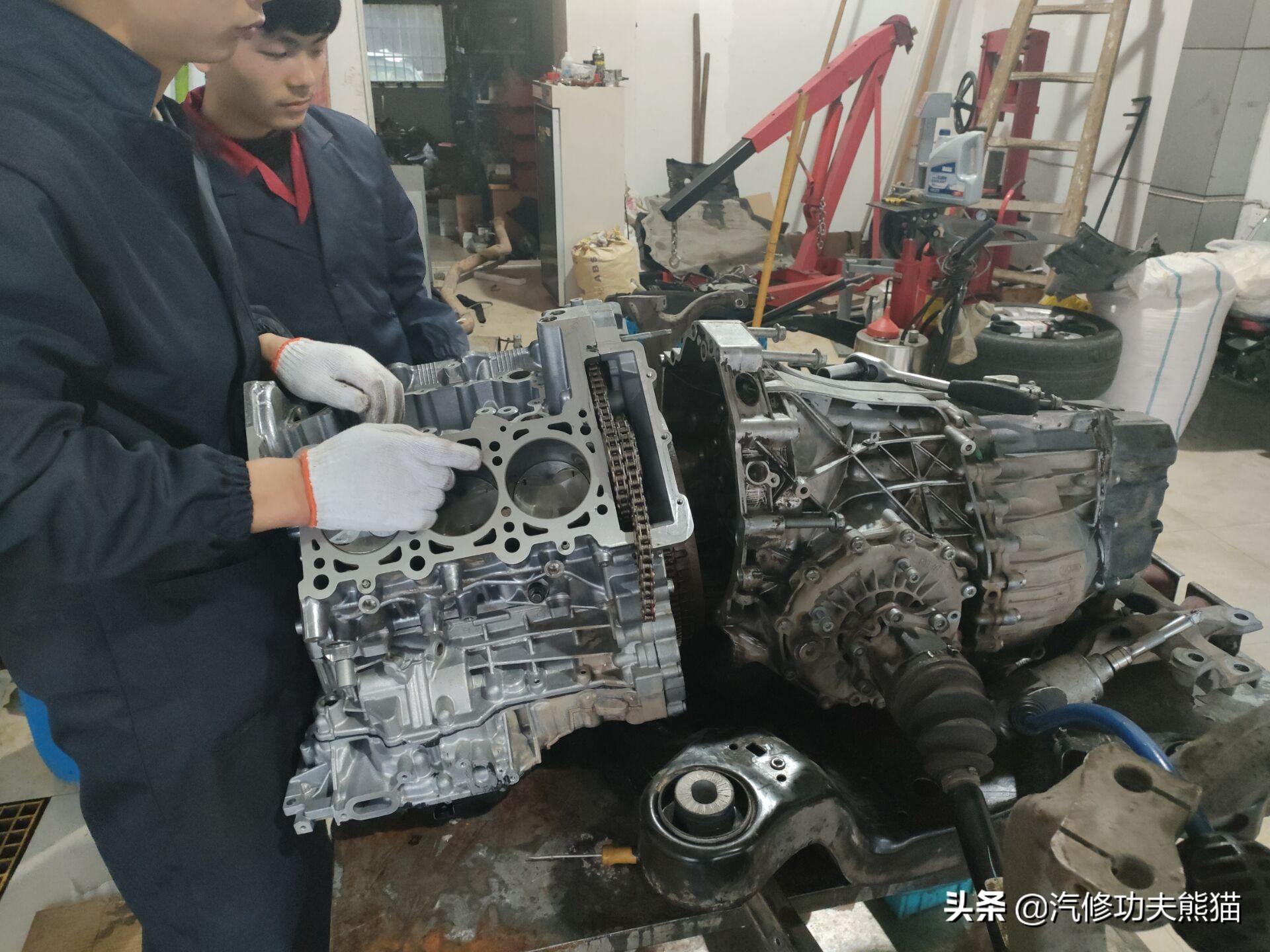 08款奥迪a6l手动挡2.0t烧机油么,09款奥迪a6l2.4烧机油怎么解决