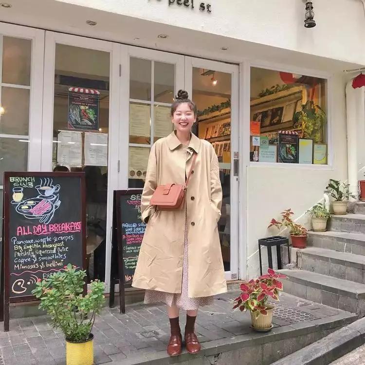 卡其色风衣怎么搭配好看又有气质,风衣气质穿搭