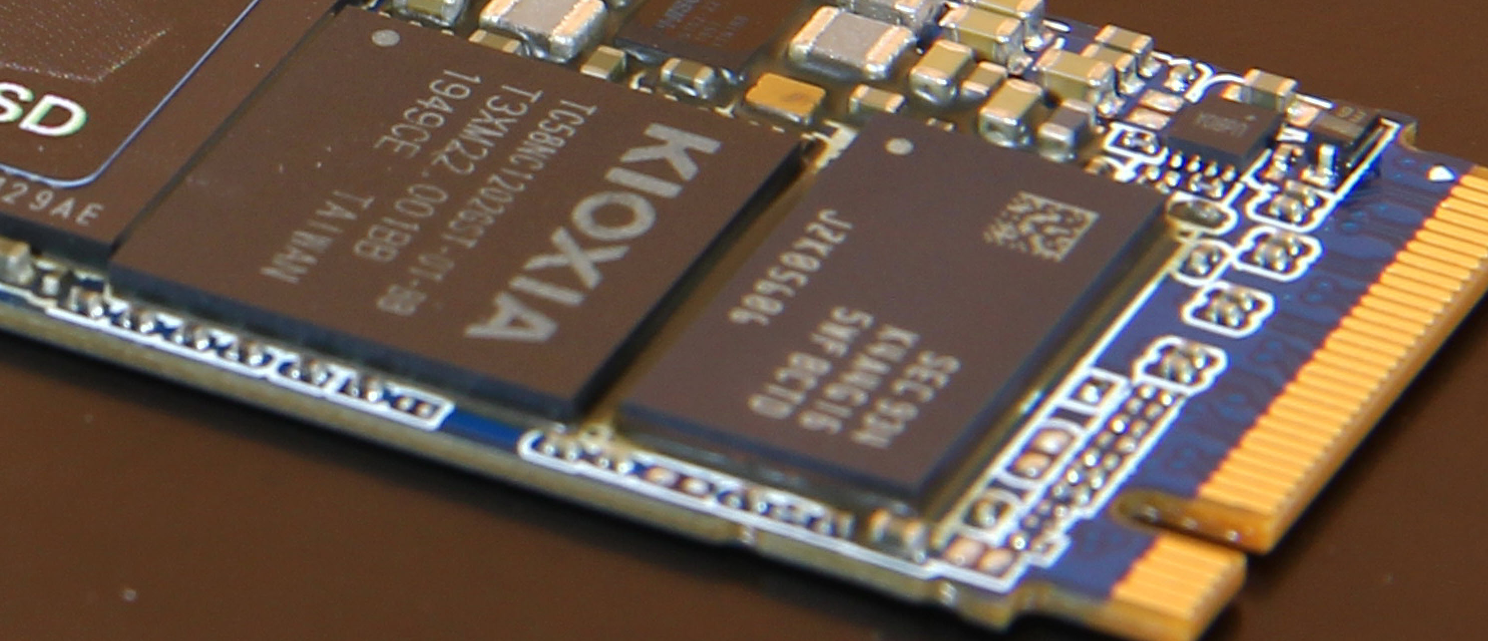 铠侠rc10固态硬盘体验测评,铠侠就是东芝吗