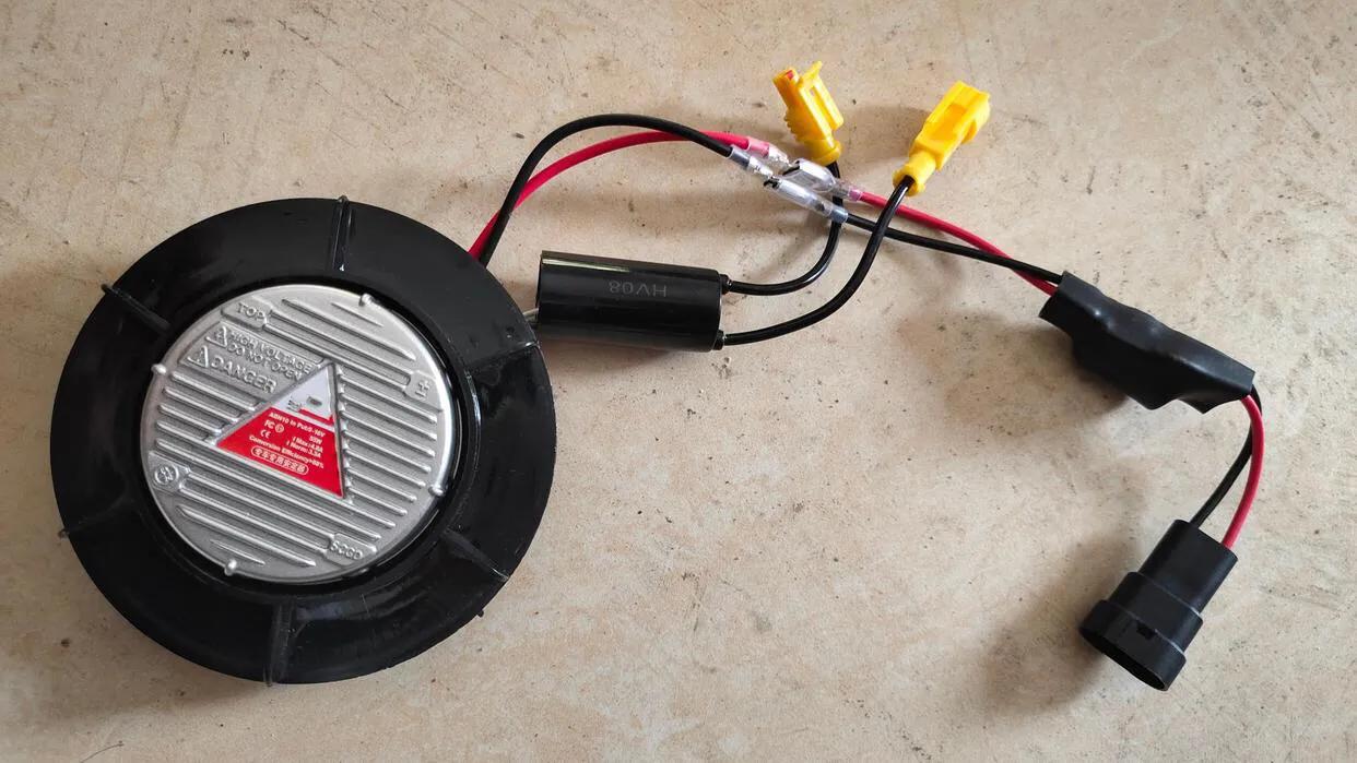 汽车卤素灯氙气大灯led大灯哪个好,汽车大灯氙气灯和led哪种比较好