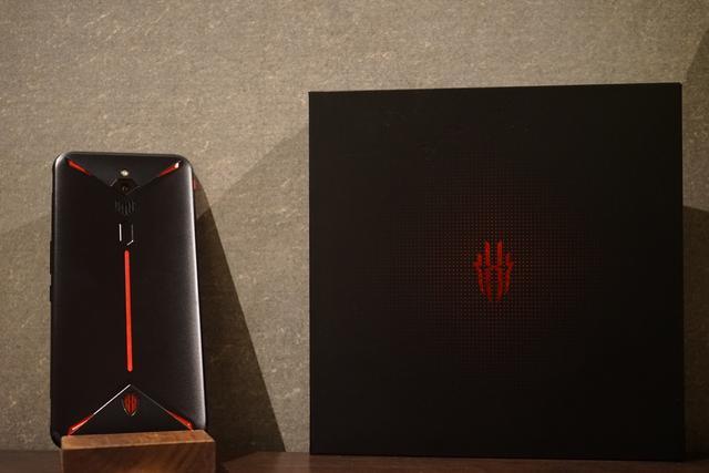 努比亚红魔3外屏,努比亚红魔3s外屏