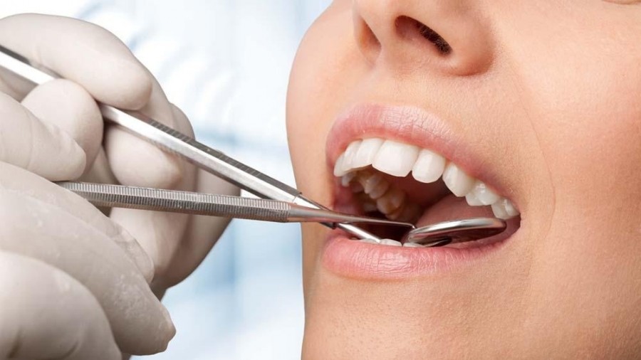 牙齿松动不是小事千万别忽视,牙齿松动不都是肾的事